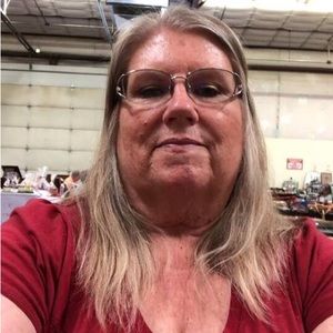 Meet your Posher, Linda